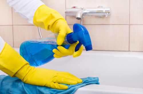 Deep cleaning service for kitchens and bathrooms in Collierswood